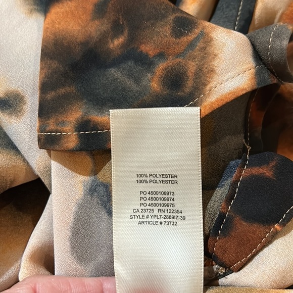 Wilfred Free Aritzia Button Down. Small. Like new - Picture 10 of 12